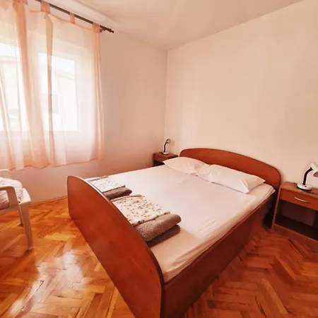 Apartment Mira Zaboric